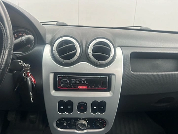 Renault Sandero, 2012г, передний привод, механика