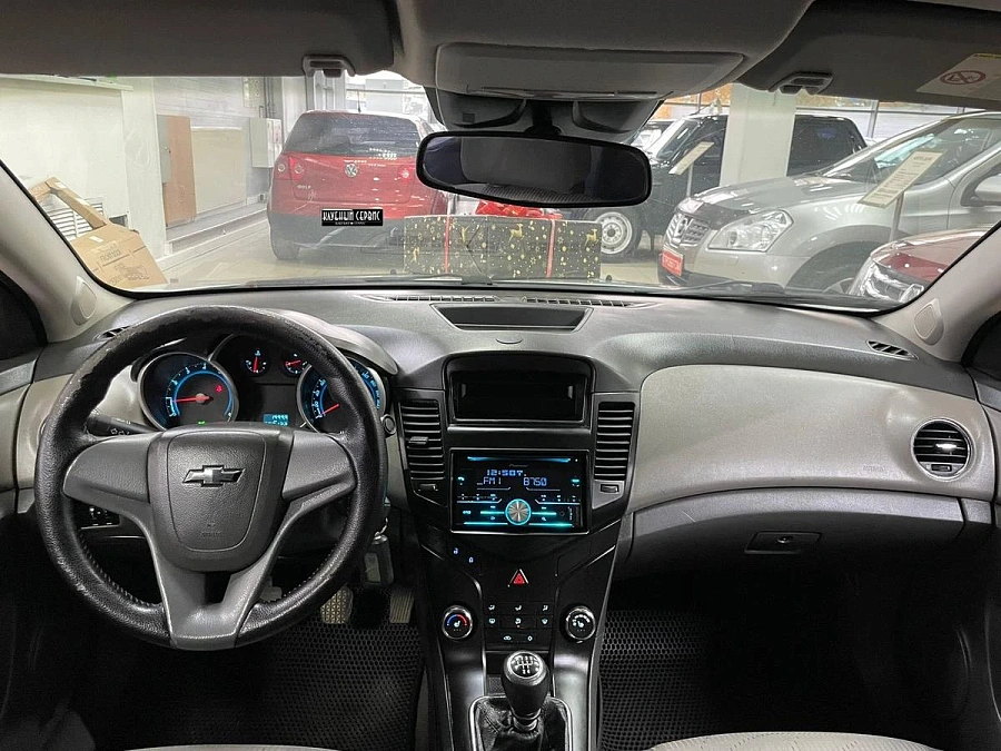 Chevrolet Cruze, 2010г., передний привод, механика