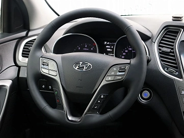 Hyundai Santa Fe, 2018г, полный привод, автомат