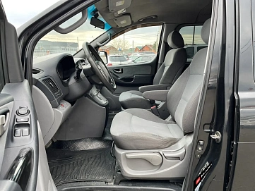 Hyundai Grand Starex, 2008г, задний привод, автомат