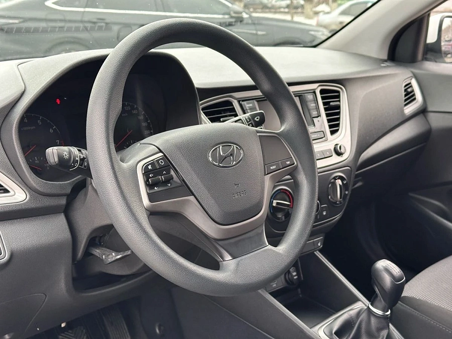 Hyundai Solaris, 2019г., передний привод, механика