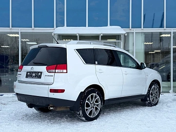 Citroen C-Crosser, 2011г, полный привод, вариатор