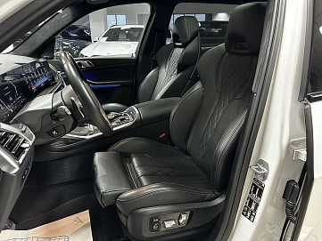 BMW X7, 2023г, полный привод, автомат