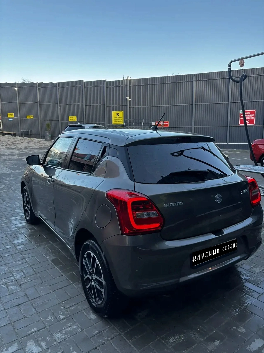 Suzuki Swift, 2022г., передний привод, вариатор