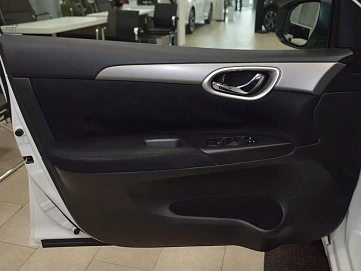 Nissan Sentra, 2015г, передний привод, вариатор