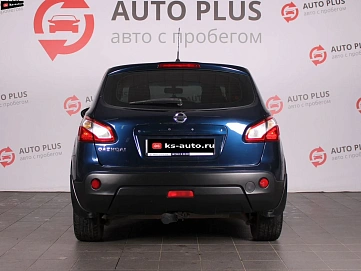 Nissan Qashqai, 2010г., передний привод, вариатор