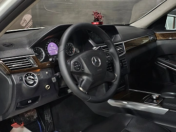 Mercedes-Benz E-Класс, 2012г, задний привод, автомат