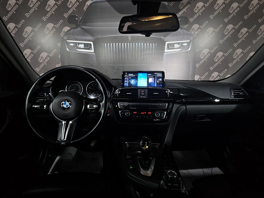 BMW 3 серии, 2012г., задний привод, автомат