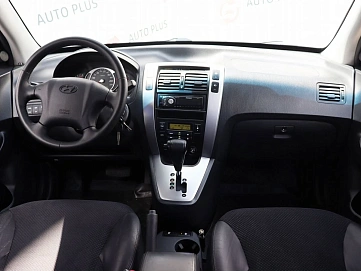 Hyundai Tucson, 2006г, передний привод, автомат
