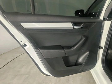 Skoda Rapid, 2021г, передний привод, робот