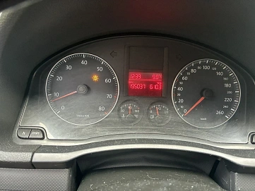 Volkswagen Golf, 2008г, передний привод, механика