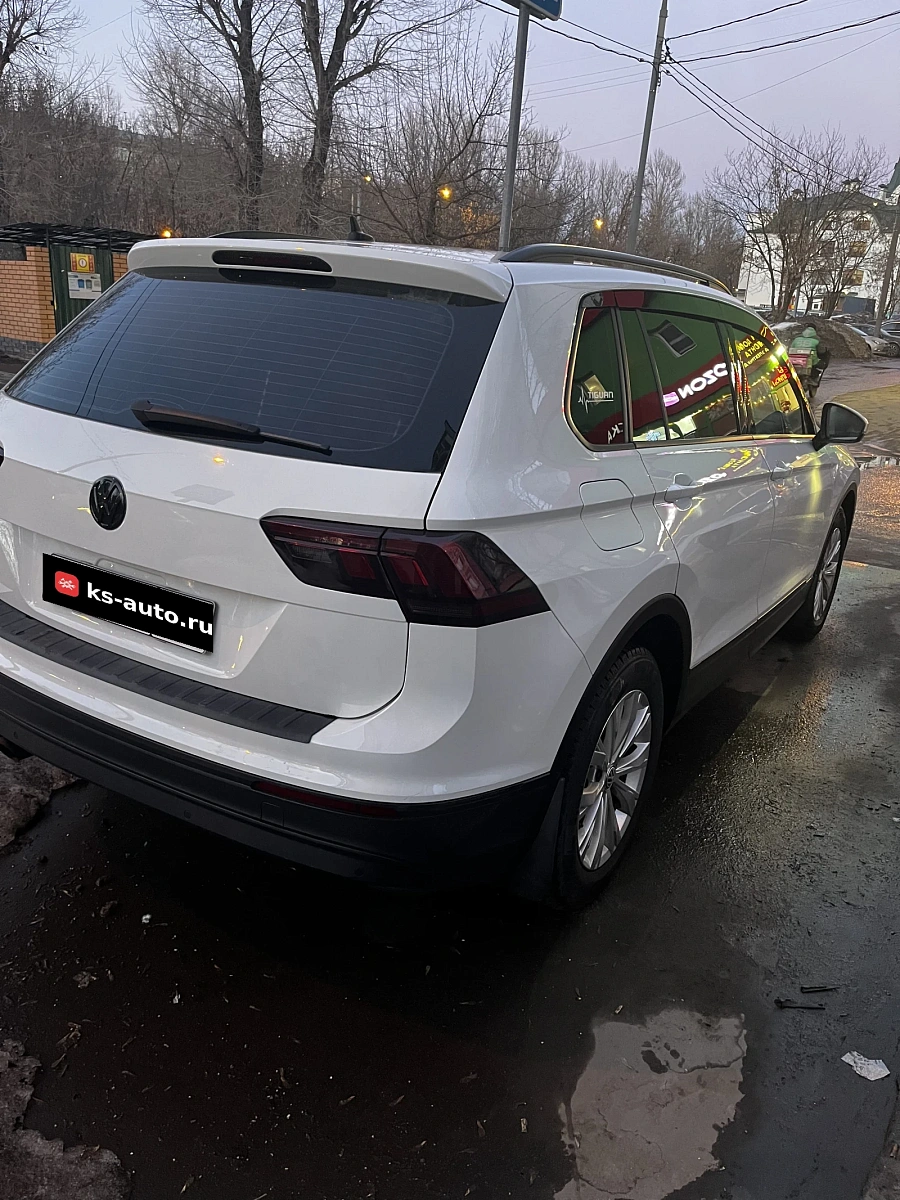 Volkswagen Tiguan, 2020г., передний привод, робот
