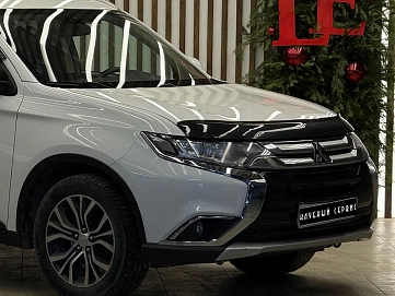 Mitsubishi Outlander, 2018г, передний привод, вариатор