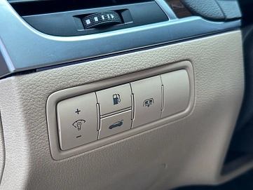 Hyundai Genesis, 2016г, задний привод, автомат