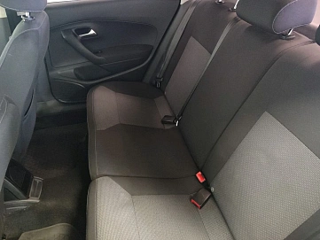 Volkswagen Polo, 2015г., передний привод, автомат
