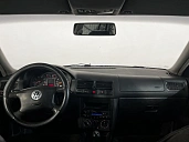 Volkswagen Golf, 2001г., передний привод, механика