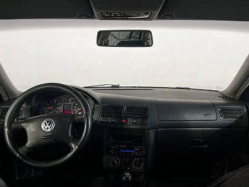Volkswagen Golf, 2001г, передний привод, механика