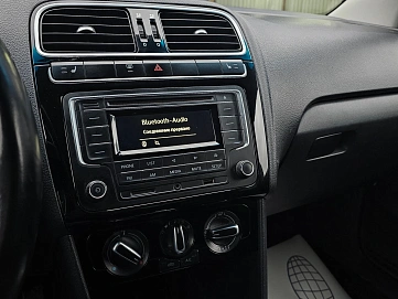 Volkswagen Polo, 2017г, передний привод, автомат