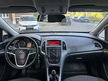 Opel Astra, 2012г, передний привод, механика