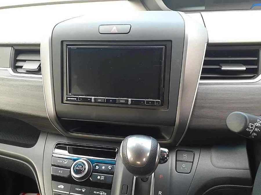 Honda Freed, 2020г., передний привод, вариатор