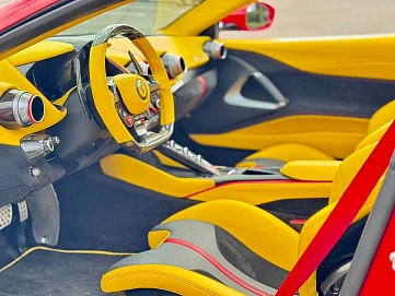 Ferrari 812, 2021г, задний привод, робот