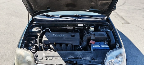 Toyota Corolla, 2005г, передний привод, автомат