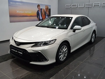 Toyota Camry, 2021г, передний привод, автомат