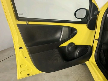 Peugeot 107, 2012г, передний привод, робот