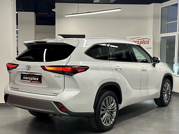 Toyota Highlander, 2025г, полный привод, автомат