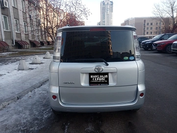 Toyota Sienta, 2015г, передний привод, вариатор