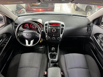 Kia Ceed, 2010г, передний привод, механика