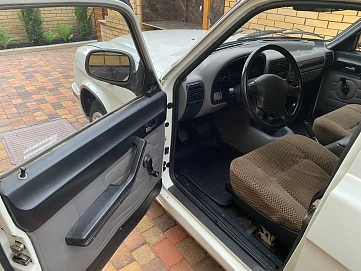 ГАЗ 31022 «Волга», 1997г, задний привод, механика