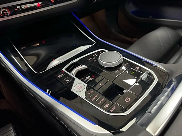 BMW X5, 2024г, полный привод, автомат