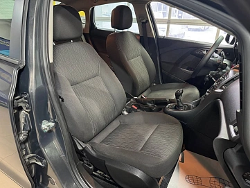 Opel Astra, 2013г, передний привод, механика