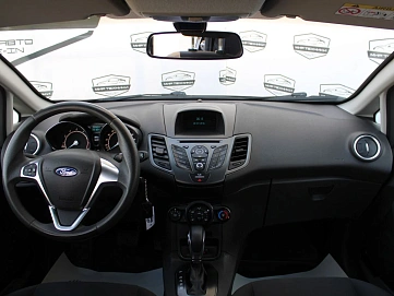 Ford Fiesta, 2016г, передний привод, робот