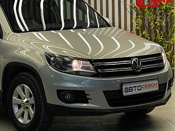Volkswagen Tiguan, 2012г, передний привод, робот