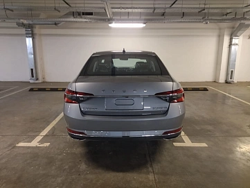 Skoda Superb, 2025г, передний привод, робот