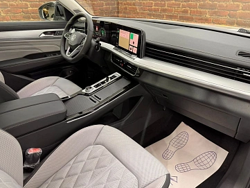 Volkswagen Tavendor, 2025г, полный привод, робот