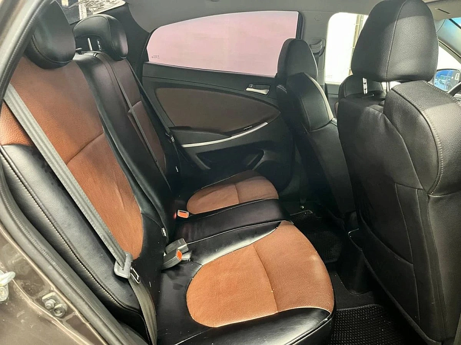 Hyundai Solaris, 2015г., передний привод, автомат