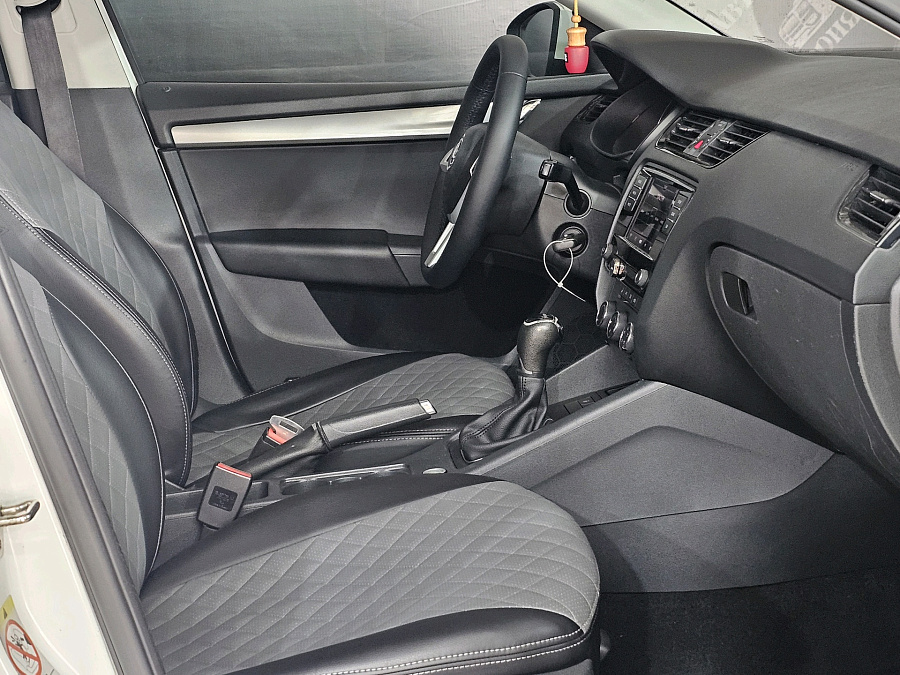 Skoda Octavia, 2018г., передний привод, автомат