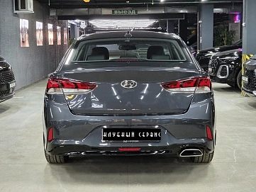 Hyundai Sonata, 2018г, передний привод, автомат