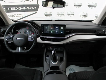 Haval F7, 2022г, передний привод, робот