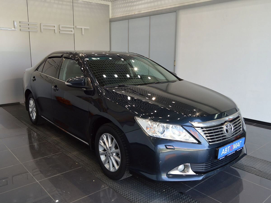 Toyota Camry, 2014г., передний привод, автомат
