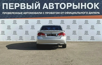 Honda Civic, 2010г, передний привод, автомат