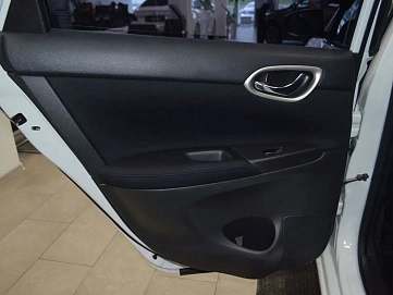 Nissan Sentra, 2015г, передний привод, вариатор