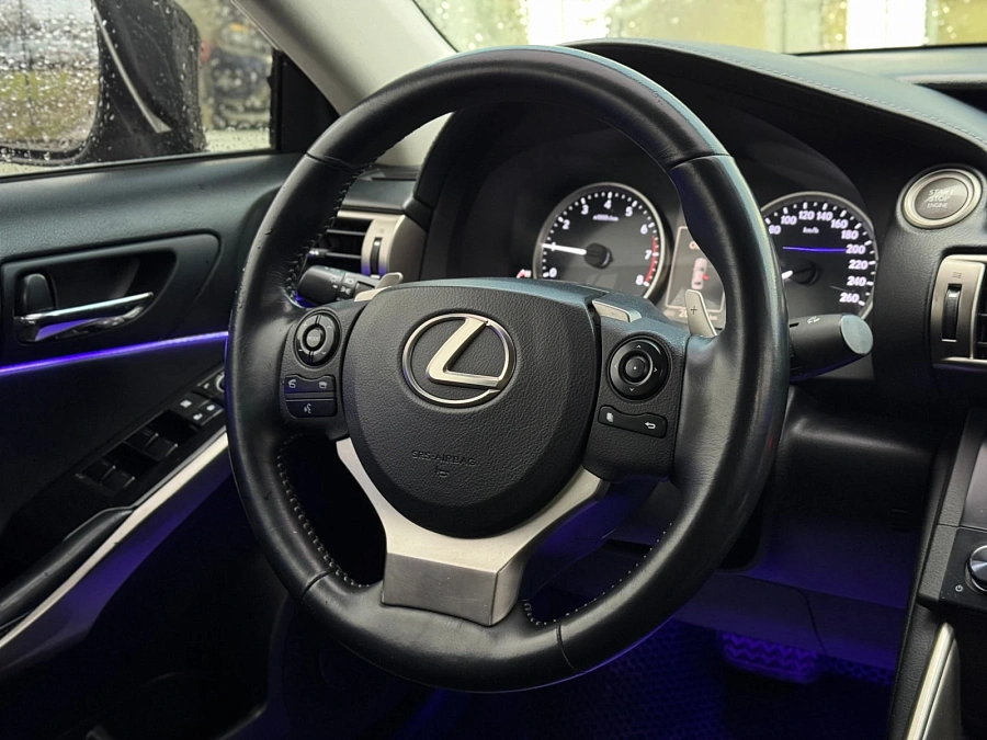 Lexus IS, 2014г., задний привод, автомат