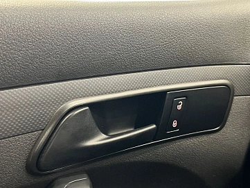 Volkswagen Caddy, 2012г, передний привод, механика