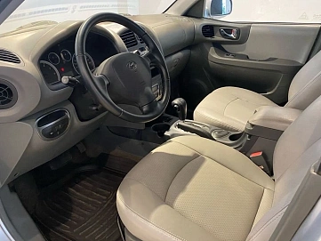 Hyundai Santa Fe, 2008г, передний привод, автомат