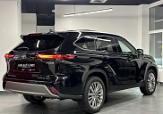 Toyota Highlander, 2024г., полный привод, автомат