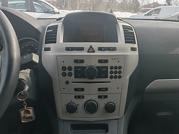 Opel Zafira, 2008г, передний привод, механика